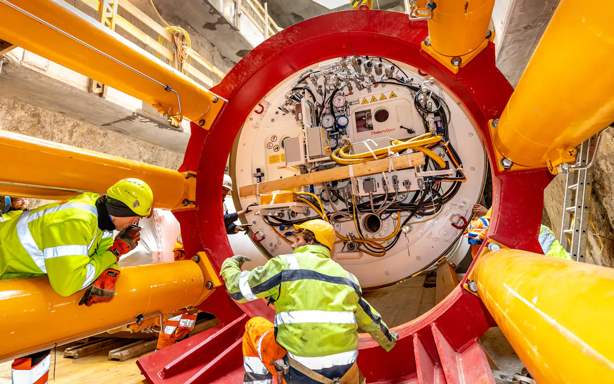The mini-tunnel boring machine Giorgia gets started
