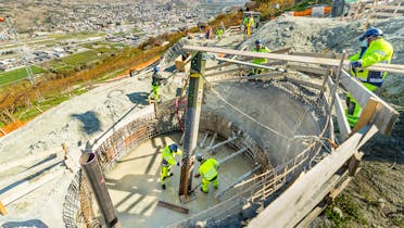 Lavori di fondazione dei tralicci tra Chamoson e Chippis 