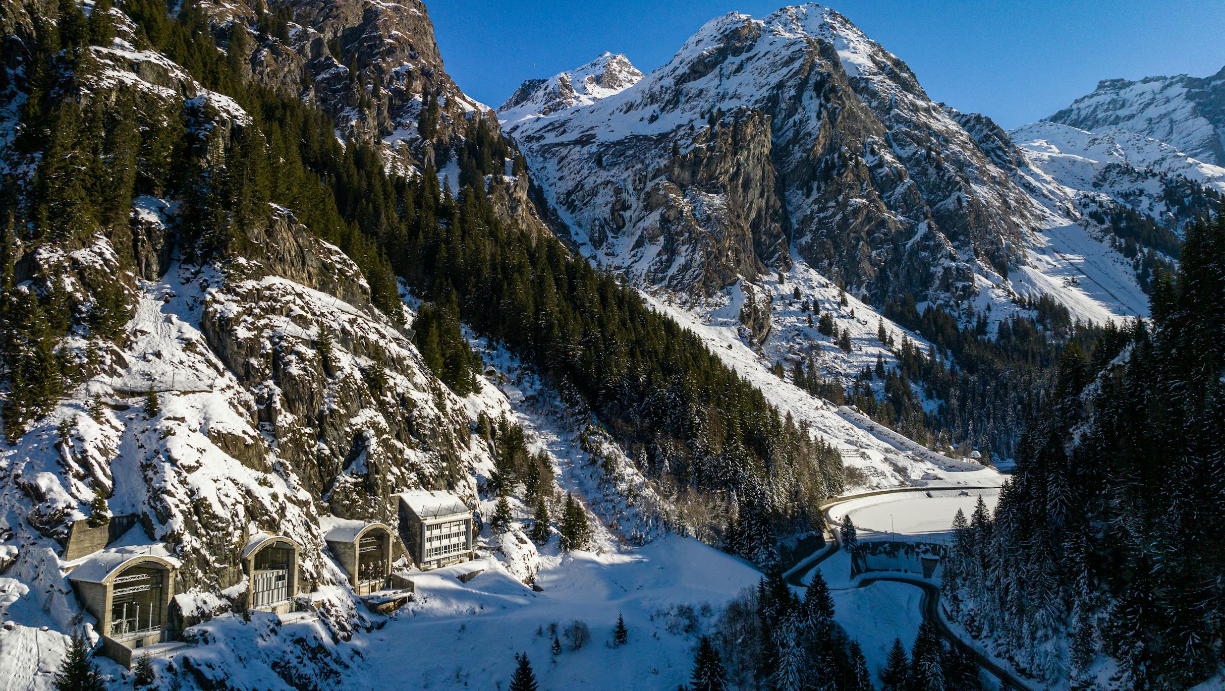 Fionnay, Val de Bagnes, sotto il sole invernale